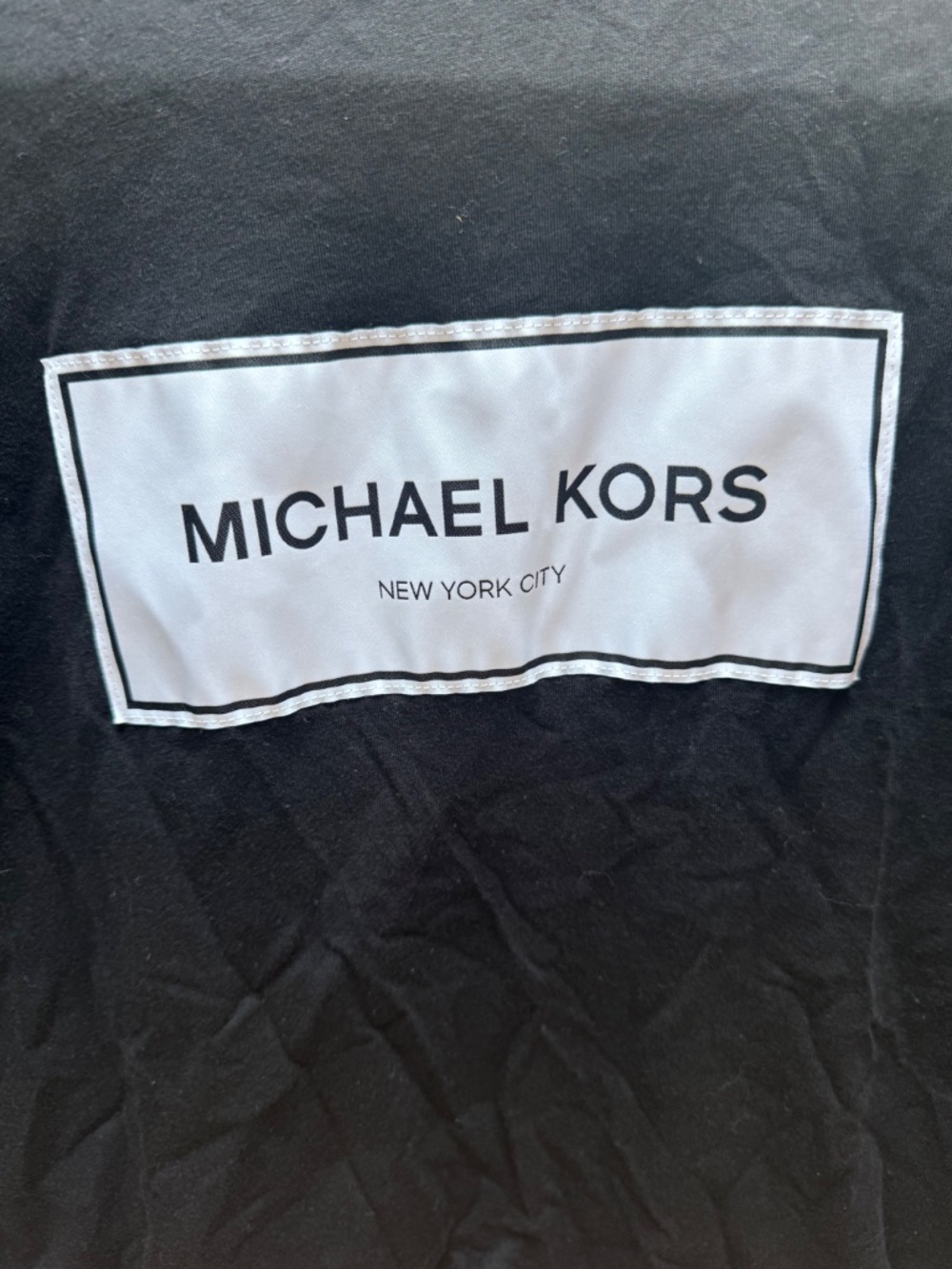 Michael Kors Unisex Empire Short Sleeve Crewneck Flagship Logo T-Shirt XL - Picture 8 of 10
